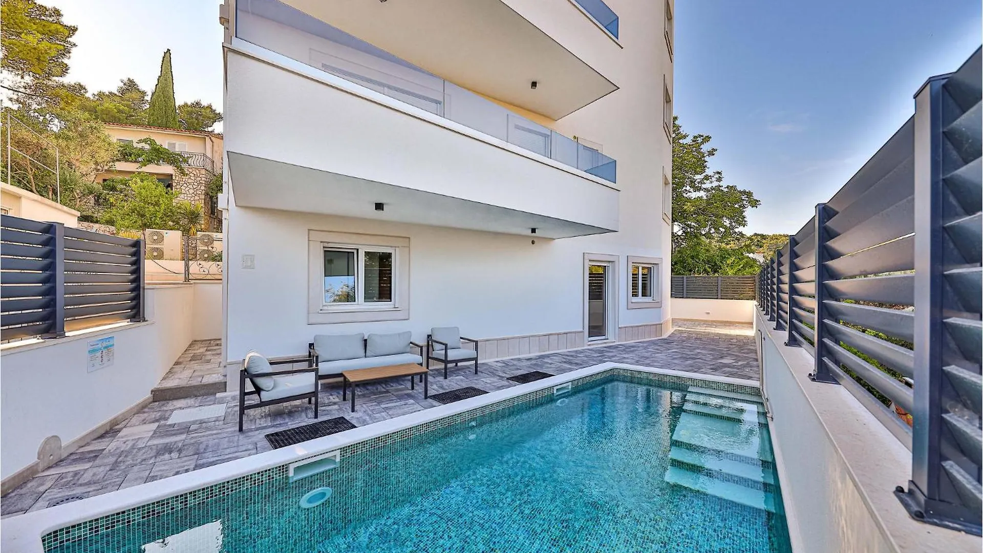 טרוגיר Gorgeous Apartment In Okrug Gornji With Lake View