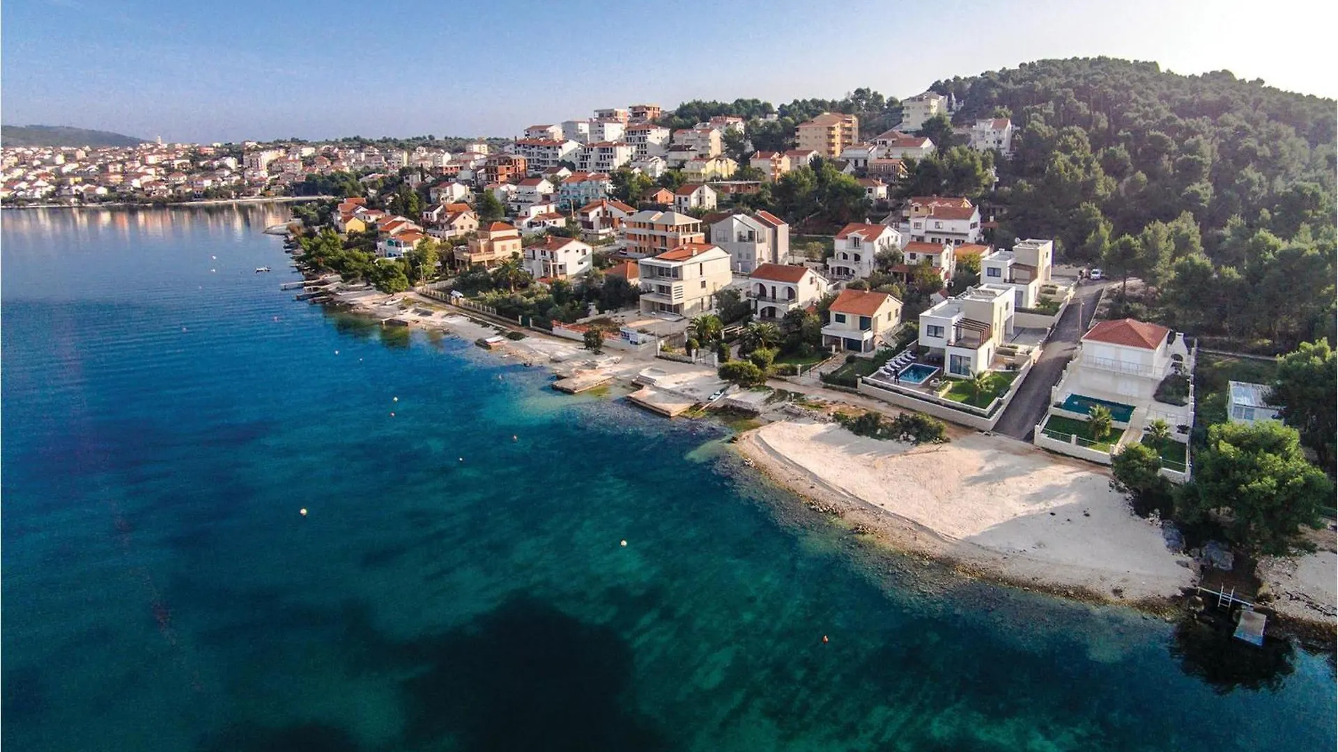 Gorgeous Apartment In Okrug Gornji With Lake View Trogir